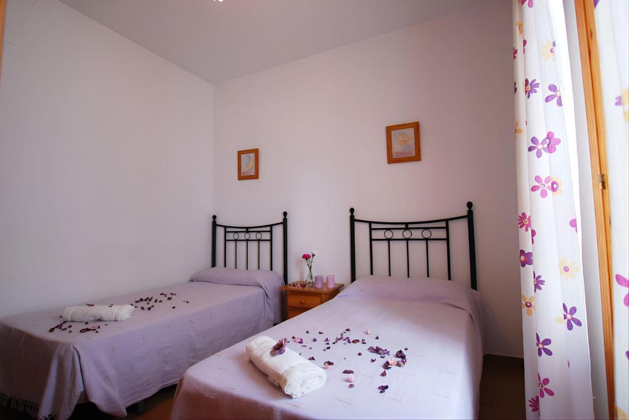 Apartamentos Garaje & Aire & Wifi & Solo Familias Y Parejas Conil De La Frontera Eksteriør billede
